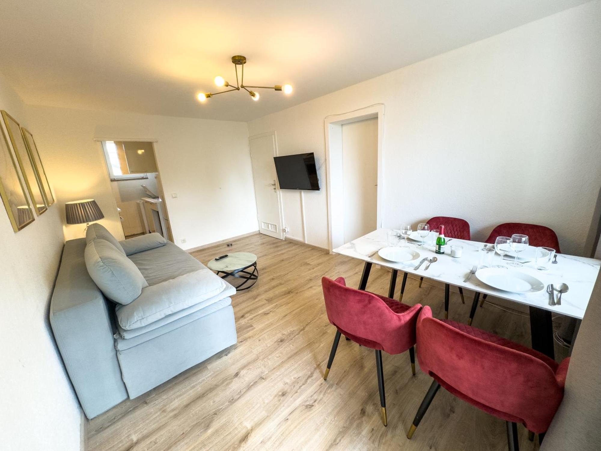 Messe-apartment Fuer 5 Gaeste Mit Balkon Und Lift * Hannover