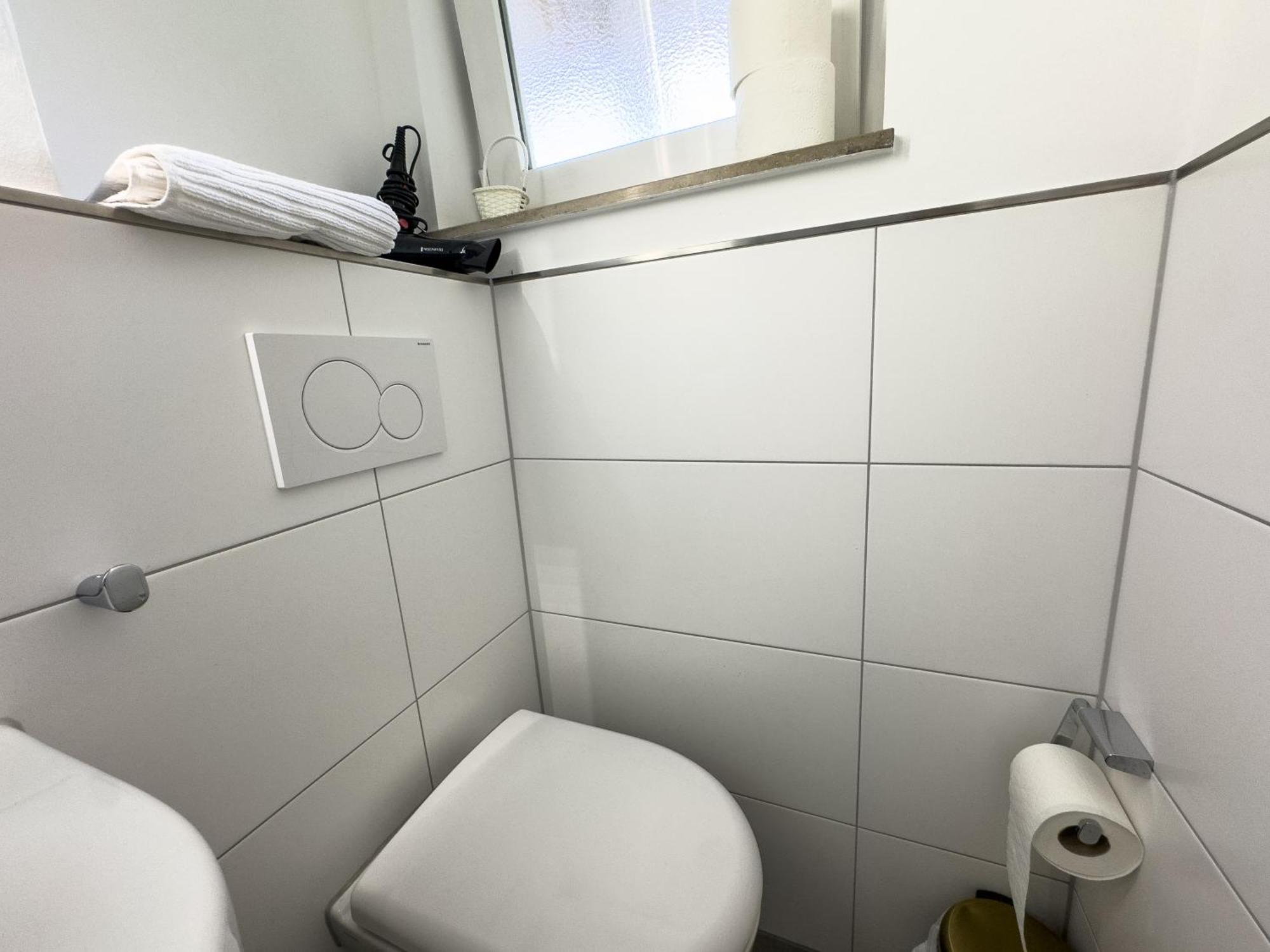 Apartment Messe-apartment Fuer 5 Gaeste Mit Balkon Und Lift