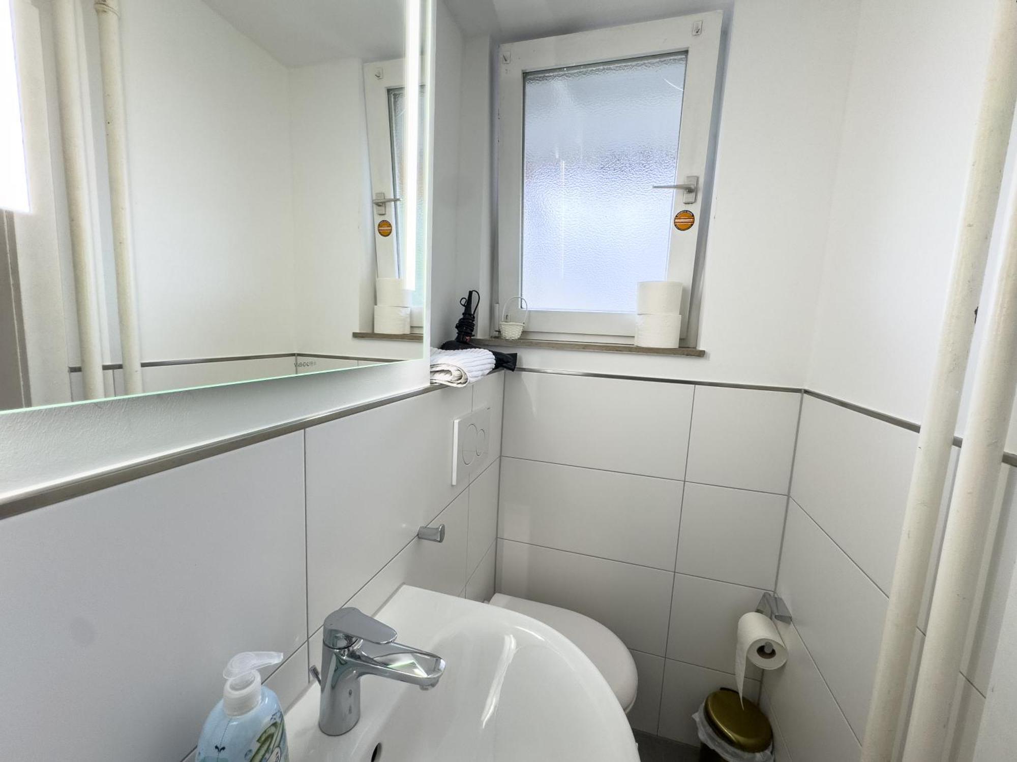 Messe-apartment Fuer 5 Gaeste Mit Balkon Und Lift Apartment