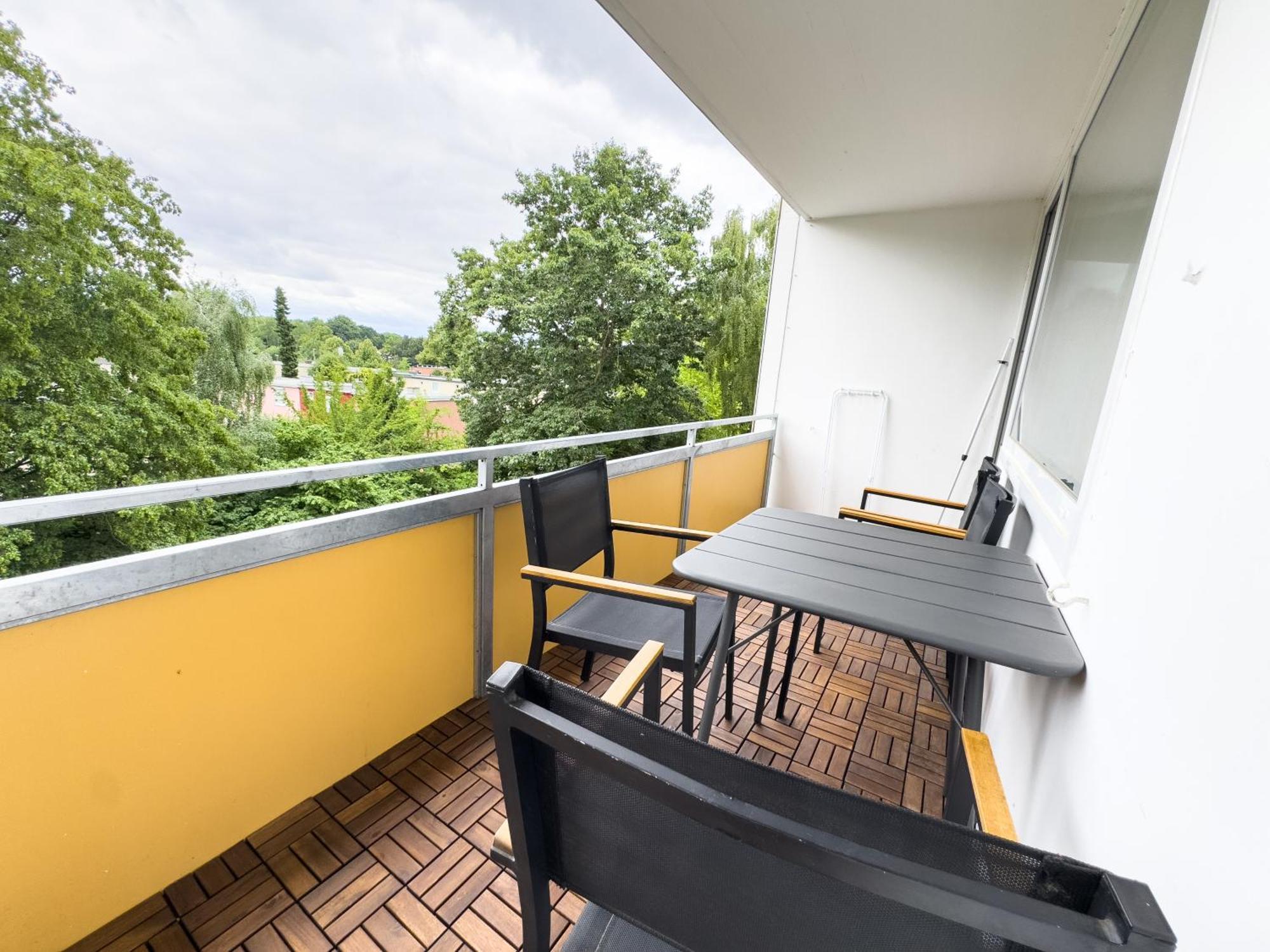 Messe-apartment Fuer 5 Gaeste Mit Balkon Und Lift